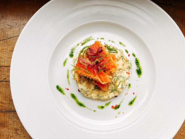 富士山サーモンのレアサーモンカツレツ