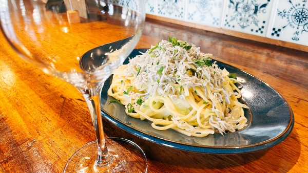 瀬戸内しらすと青唐辛子、高原キャベツのペペロンチーノパスタ
