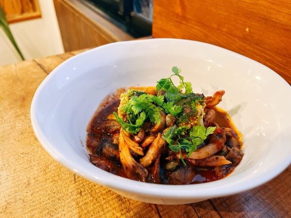 国産せせりのローマ風猟師煮込み