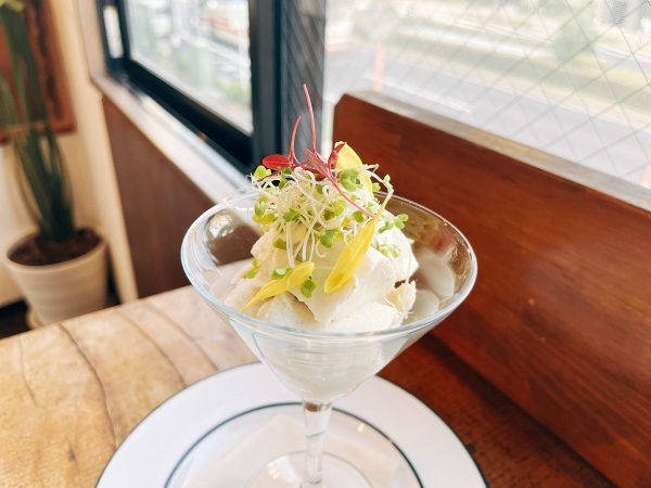 淡路産玉ねぎとにぼバターのパンナコッタ