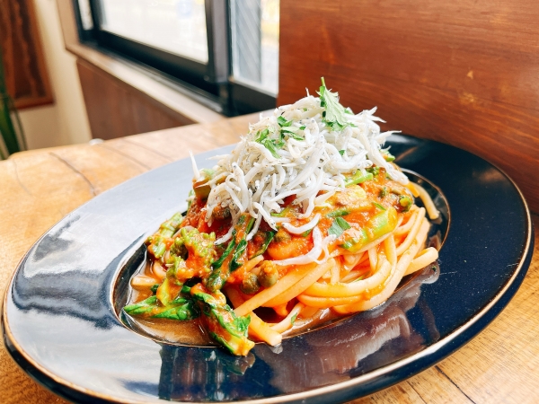 瀬戸内しらすと菜の花のマリナーラパスタ