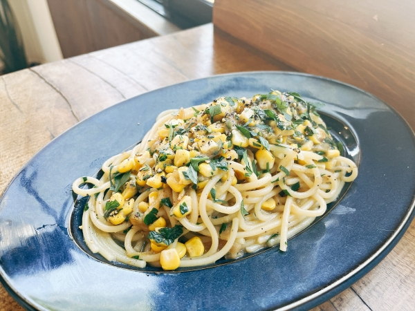 ゴールドラッシュと淡路産玉葱のスパゲッティインサルサ