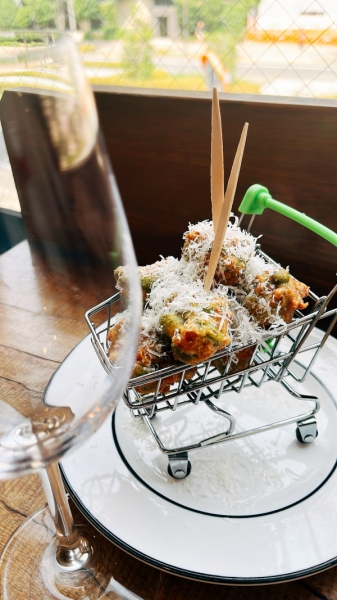 枝豆と小海老のチーズフリット