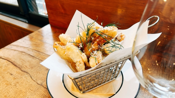 ホタルイカと熊本産新牛蒡のフリット